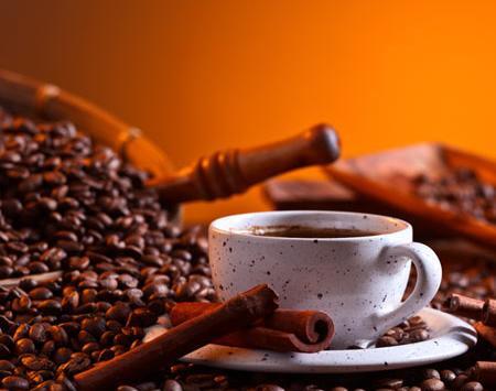 عکس از نوشیدن قهوه