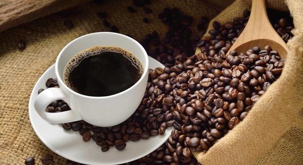 عکس از نوشیدن قهوه