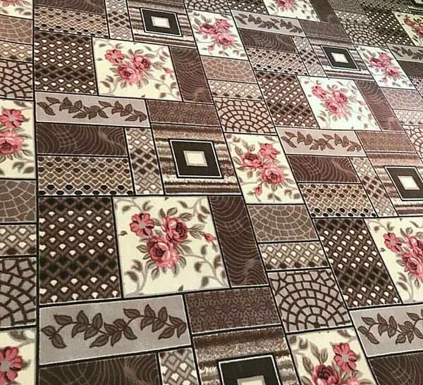 عکس موکت قهوه ای
