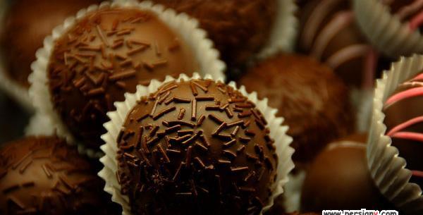 عکس شکلات قهوه ای