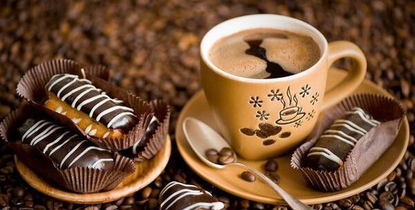 عکس قهوه به شکل قلب
