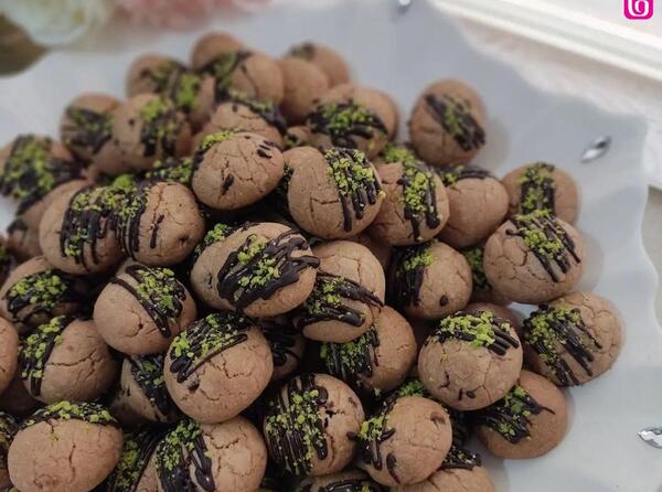 عکس شیرینی قهوه ای