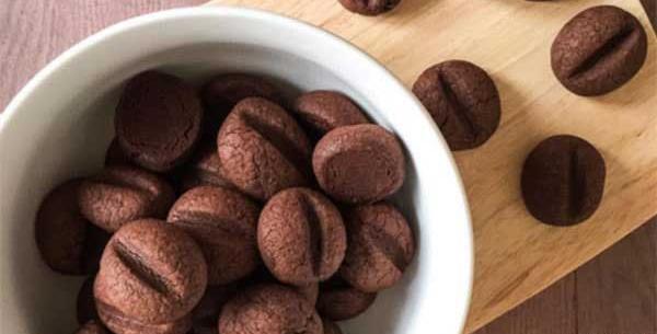 عکس شیرینی قهوه ای