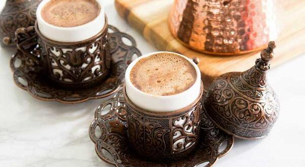 عکس فنجان قهوه در خانه