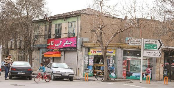 عکس معروف پیرمرد قهوه خانه