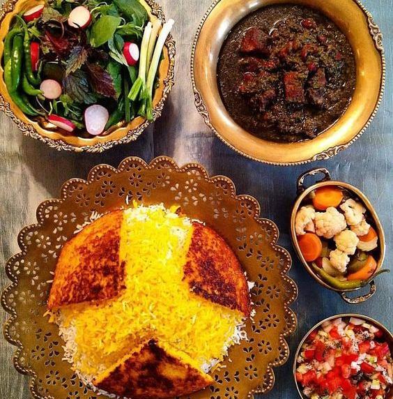 طرز تهیه قورمه سبزی با عکس