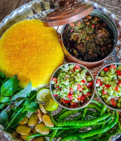 طرز تهیه قورمه سبزی با عکس