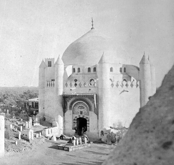 عکس قبرستان بقیع قبل از تخریب