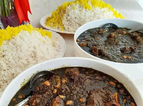 عکس خورشت قورمه سبزی با برنج