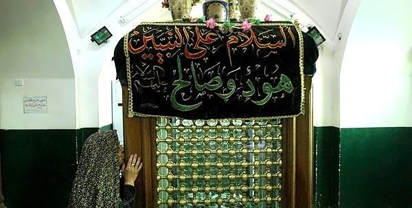 عکس قبر هایده در وادی السلام