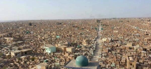 عکس قبر هایده در وادی السلام
