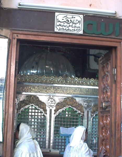 عکس قبر حضرت زینب در مصر