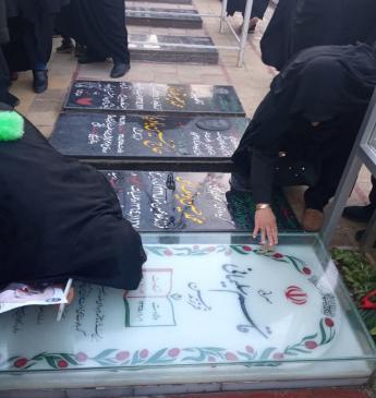 عکس از قبر قاسم سلیمانی