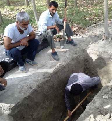عکس قبر کندن