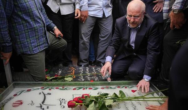 دانلود عکس قبر حاج قاسم سلیمانی
