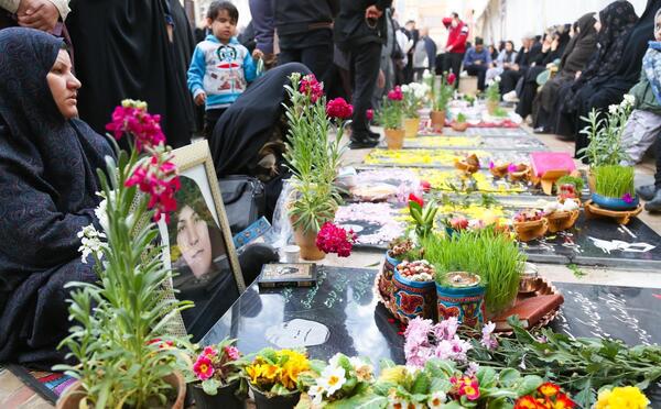 عکس قبر شهدای تروریستی کرمان