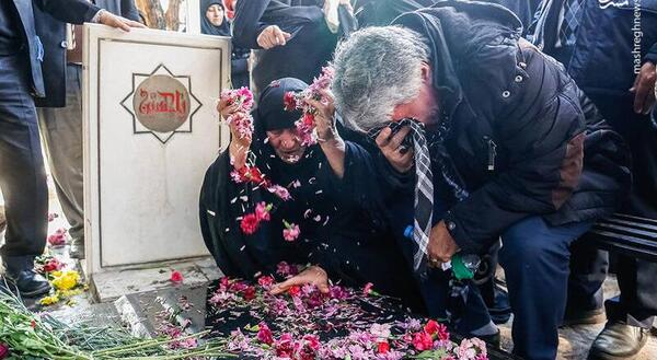 عکس داخل قبر سردار سلیمانی