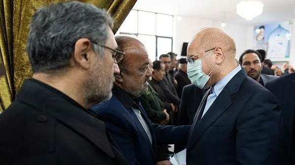 عکس قبر رستم قاسمی