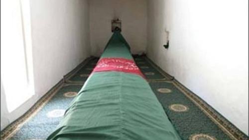 عکس قبر حضرت عمران