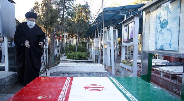 عکس قبر شهید چمران
