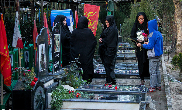 عکس قبر شهید چمران