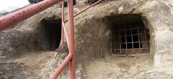 عکس قبر تازه دفن شده در شب