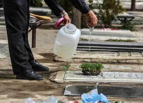 عکس قبر تازه خاک شده در شب