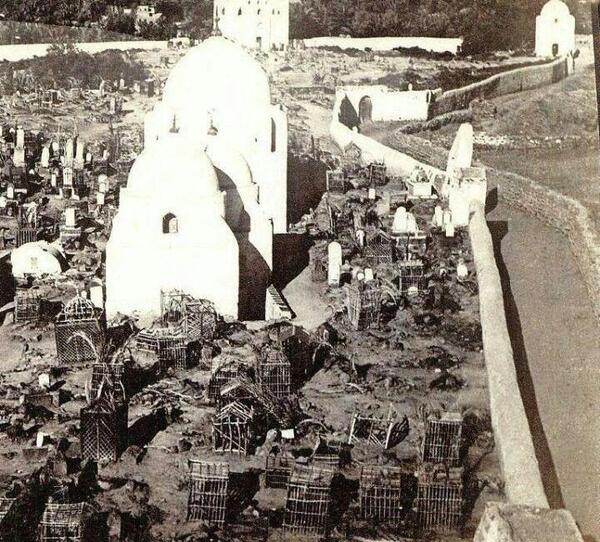 عکس قبرستان بقیع در مدینه