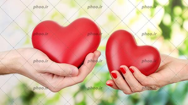 عکس قلب دست دختر و پسر