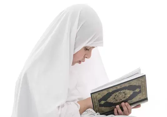 عکس کودکان در حال خواندن قران