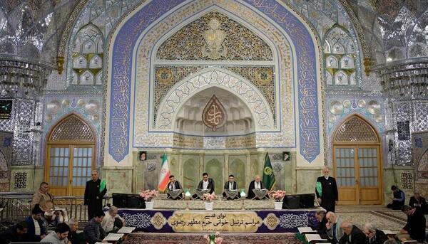 عکس ترتیل خوانی قرآن