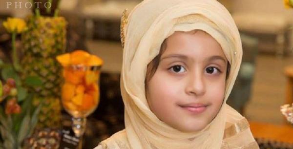 عکس قرآن دختر