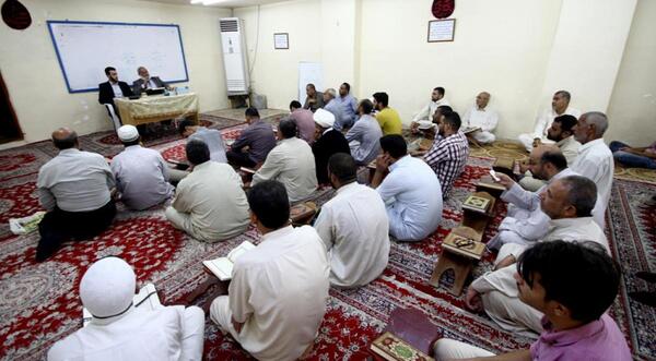عکس اسامی قاریان قران