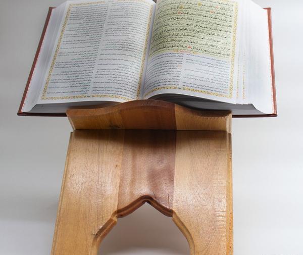 عکس رحل قران چوبی