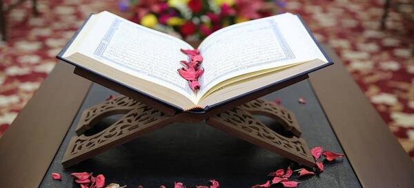 عکس رحل قران چوبی