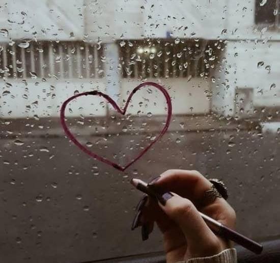 عکس قلب روی شیشه ماشین