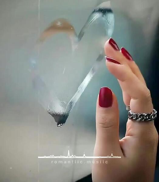 عکس قلب روی شیشه ماشین