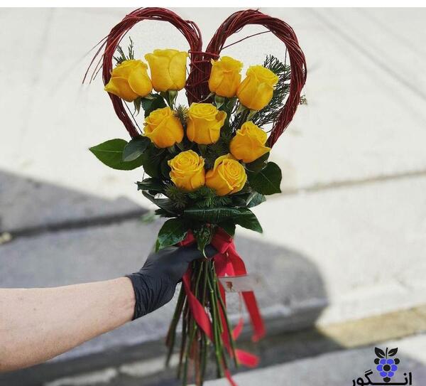 عکس گل رز به شکل قلب