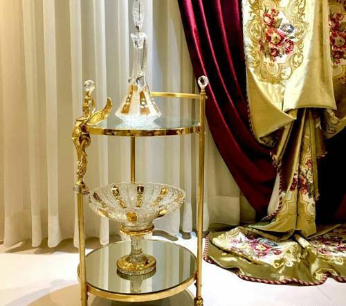 عکس میز برنز طرح فرشته