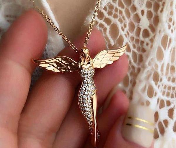 عکس گردنبند فرشته طلا