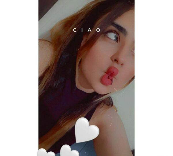 فیک عکس لب دخترونه واسه پروفایل