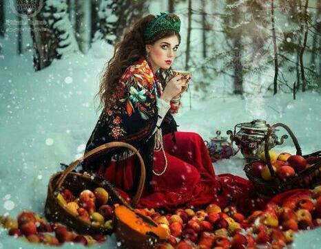عکس شنل قرمزی فانتزی