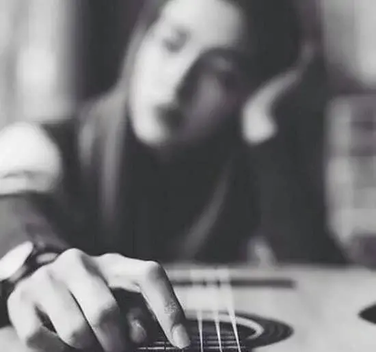 عکس گیتار فانتزی برای پروفایل