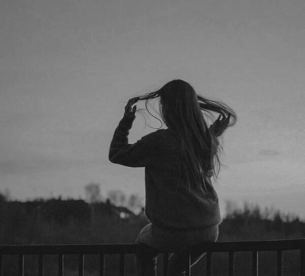 دانلود عکس فیک دخترونه سیاه سفید