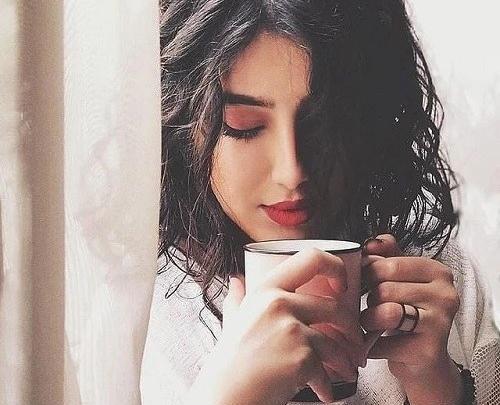 نيم رخ لاکچری عکس فیک دخترونه برای اینستا