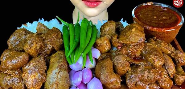 عکس غذا خوردن خارجی