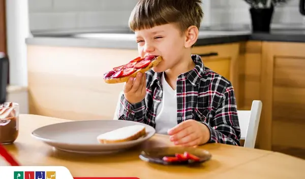 عکس آداب غذا خوردن برای کودکان