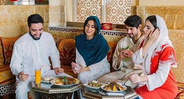 عکس غذا در رستوران سنتی