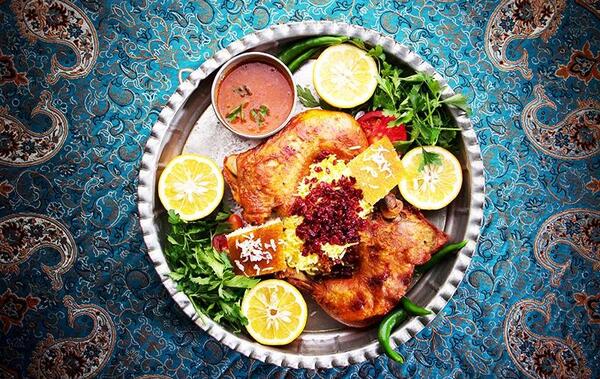 عکس غذا در رستوران سنتی