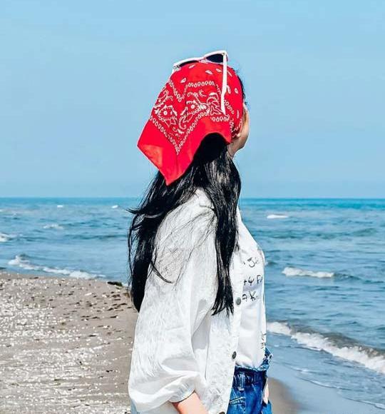 عکس فیک کنار دریا دخترونه